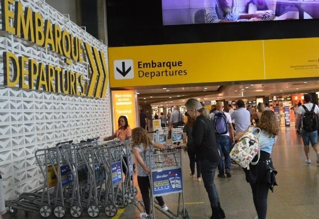 Guarulhos pede barreiras em aeroporto para frear variante da covid-19