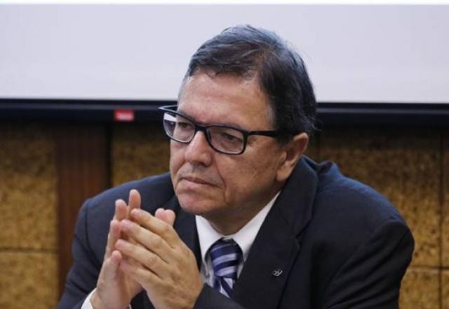 Imagem da noticia Eduardo Rios Neto é nomeado presidente do IBGE