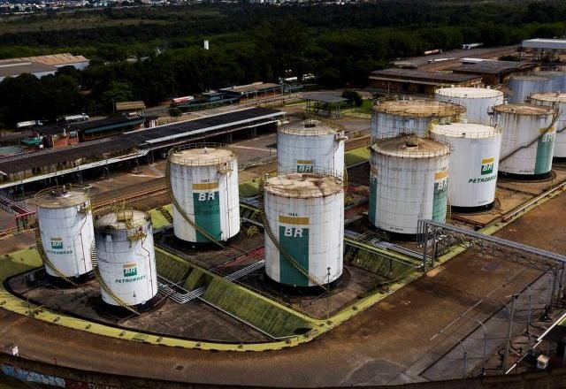 Petrobras eleva preço da gasolina em 5%