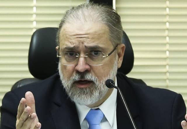 Imagem da noticia Aras determina investigação sobre omissão do governador e prefeitura em Manaus