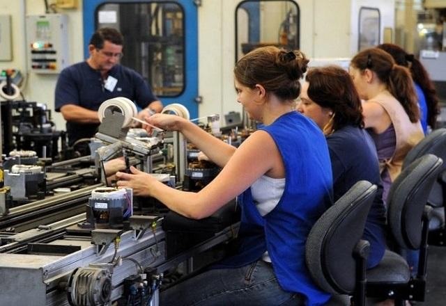 Imagem da noticia Brasil abre 184.140 vagas de emprego com carteira assinada em março