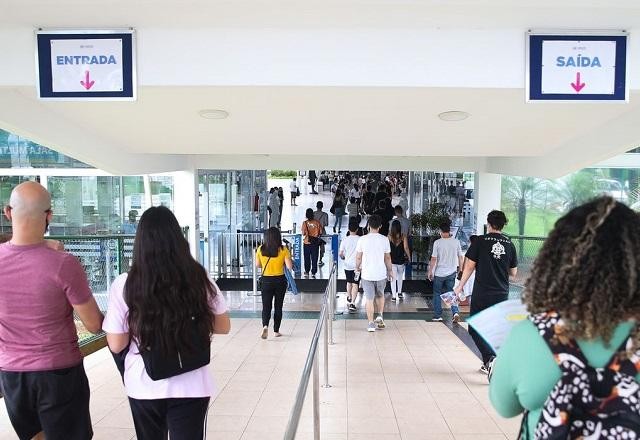 Imagem da noticia Segundo dia do Enem 2022 é encerrado; gabaritos saem até 4ª feira (23.nov)