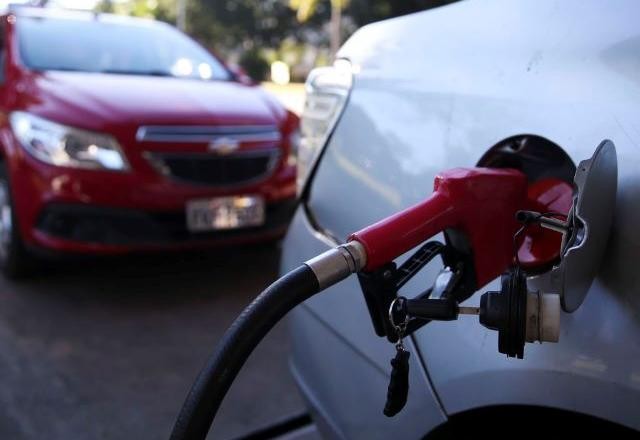Imagem da noticia Bolso do brasileiro não viu efeitos da queda de preço do combustível