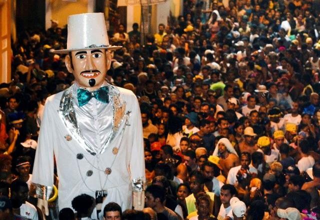 Imagem da noticia Sem carnaval e sem feriados: 14 estados cancelam pontos facultativos