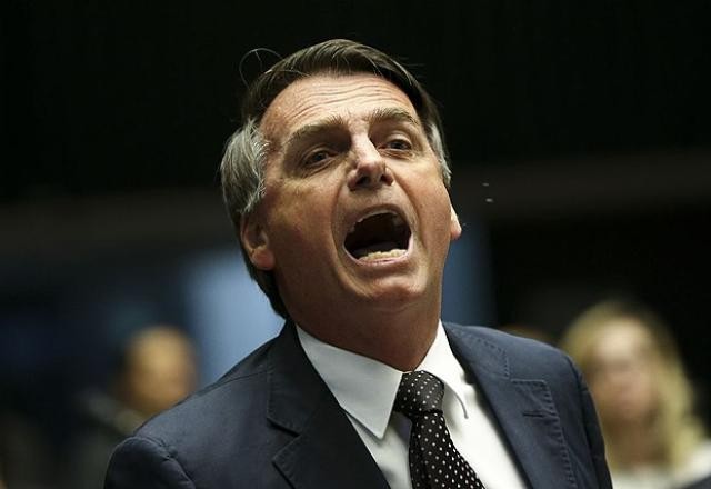 Poder Expresso: Bolsonaro posta "fake news" sobre resultado eleitoral