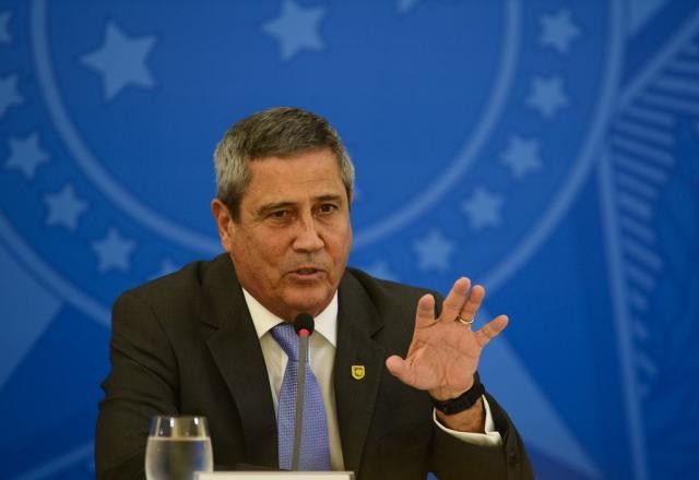 Imagem da noticia Moraes libera visita de políticos para Braga Netto na prisão 