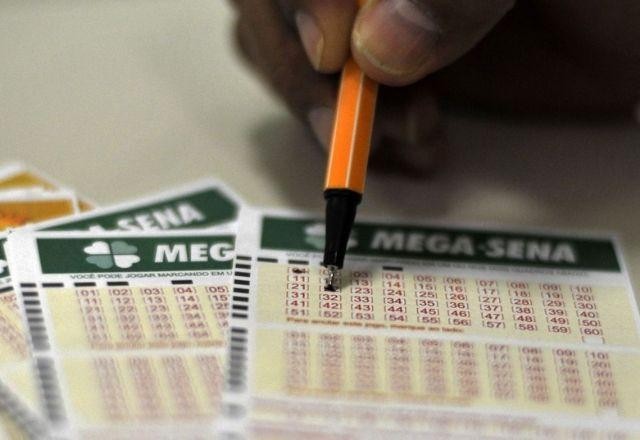 Imagem da noticia Prêmio de R$ 100 milhões: Mega-Sena sai para apostadores de AL e SP
