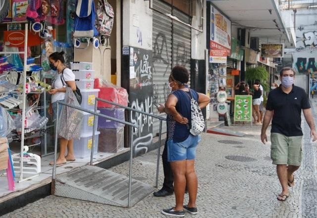 Imagem da noticia Avanço da Ômicron e surto de gripe frustram expectativas do comércio