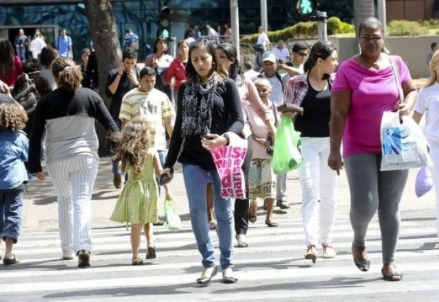 No mundo, 2,4 bi de mulheres não têm mesmos direitos econômicos que homens