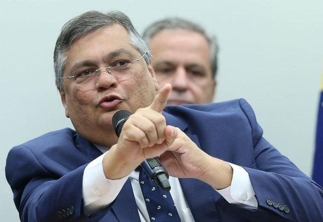 Imagem da noticia PF analisará "possíveis crimes" na destinação de recursos usados pela Lava Jato