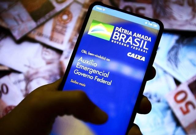 Imagem da noticia Auxílio emergencial: exclusão digital afetou acesso das classes D e E