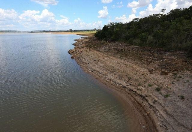 Nível de rios que abastecem hidrelétricas deve continuar baixo nesta semana