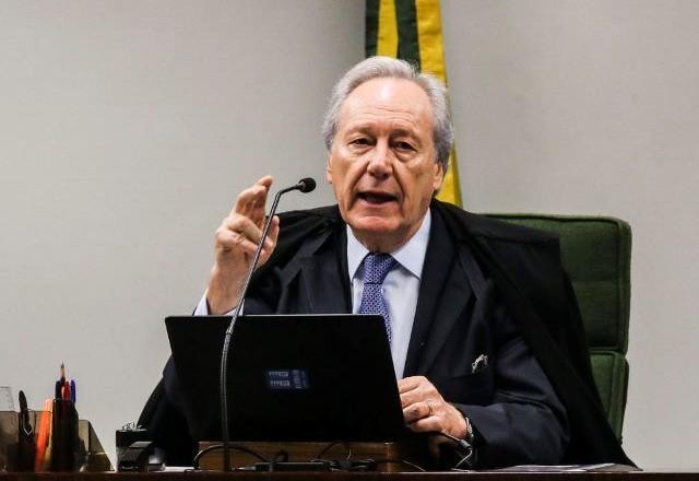 Imagem da noticia STF dá 48h para governo apresentar plano para crise no Amazonas