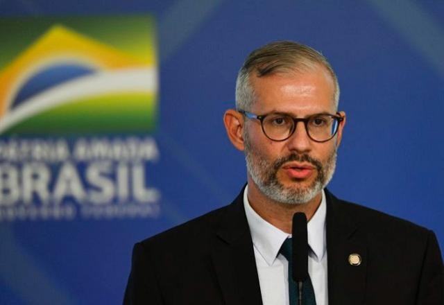 Imagem da noticia Deputados convocam ministro da Educação para esclarecer denúncias sobre o MEC