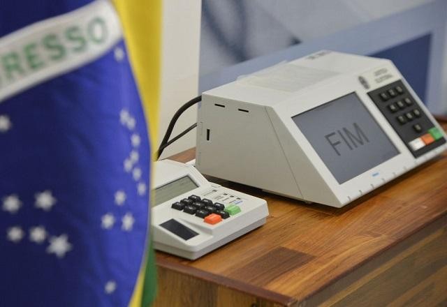 Imagem da noticia Projeto de reforma eleitoral retira punições a partidos políticos