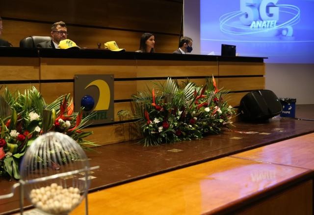 Imagem da noticia 5G: grandes operadoras arrematam sobras do leilão principal e ampliam serviço