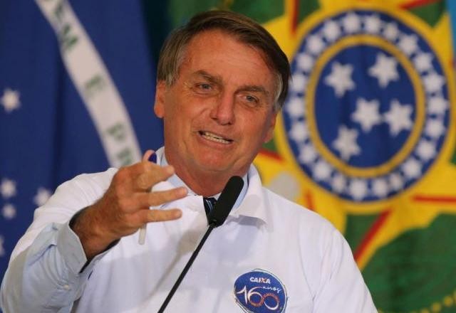 Bolsonaro divulga repasse de R$ 2,36 bilhões para Manaus