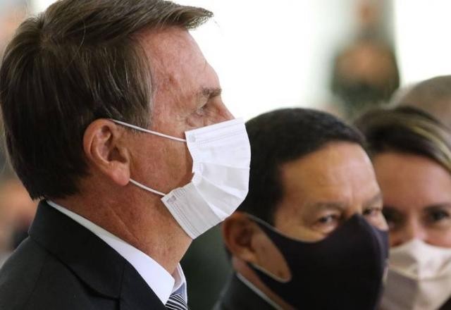 Imagem da noticia Bolsonaro quer "resolver" a pandemia antes de escolher partido