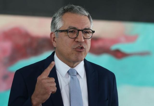 Imagem da noticia Padilha anuncia "força-tarefa permanente" para nomeações em ministérios