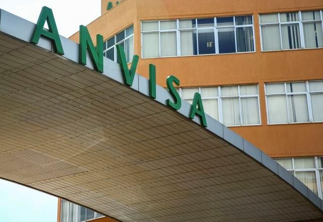 Imagem da noticia Anvisa não está acima de críticas mas ataques são inadmissíveis, diz agência