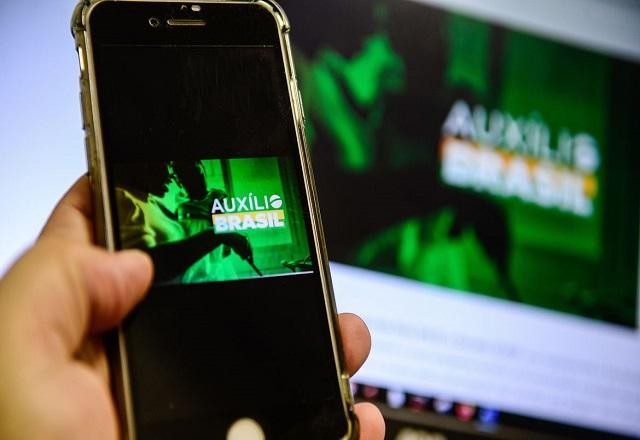 Imagem da noticia Governo criará programa para atender endividados; saiba detalhes