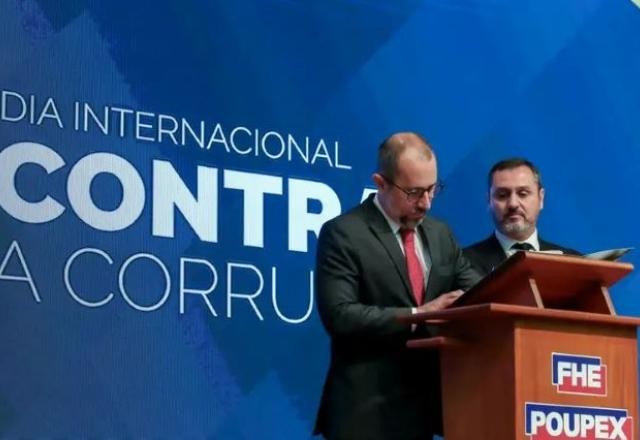 Imagem da noticia Com simpatia de chefe da PF, Vinícius de Carvalho se fortalece na disputa por vaga de Dino