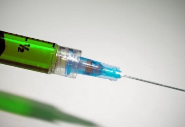 Ministério da Saúde não prevê vacinar toda população em 2021