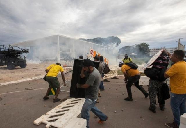 Imagem da noticia PGR pede condenação de 40 acusados pelos atos golpistas do 8 de janeiro