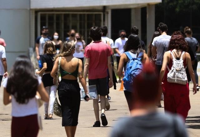 Imagem da noticia Primeiro dia do Enem 2021 é encerrado e estudantes falam sobre a prova