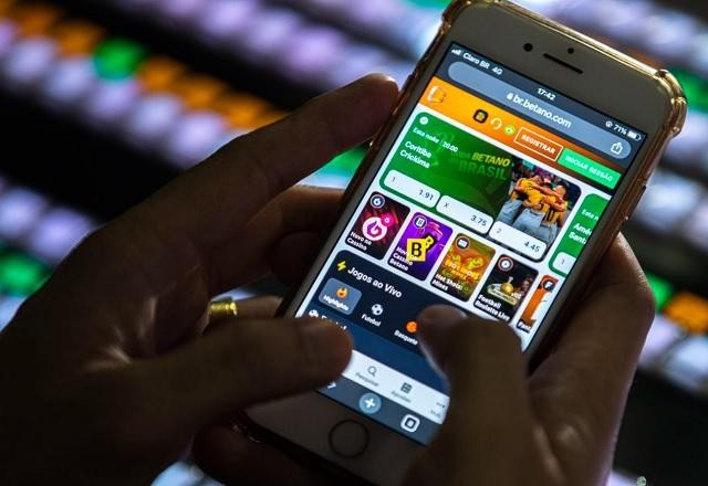 Imagem da noticia Senacon cobra explicações de fabricantes de celulares sobre pré-instalação de apps de apostas