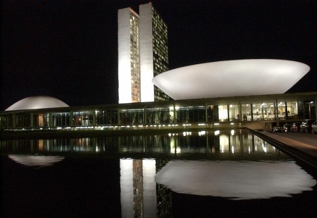 Imagem da noticia Congresso derruba vetos de Bolsonaro a prazos da Lei Aldir Blanc