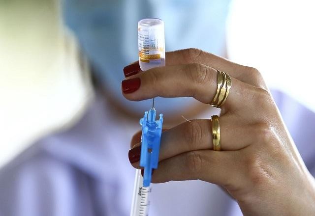 China declara apoio à suspensão de patentes das vacinas contra a covid