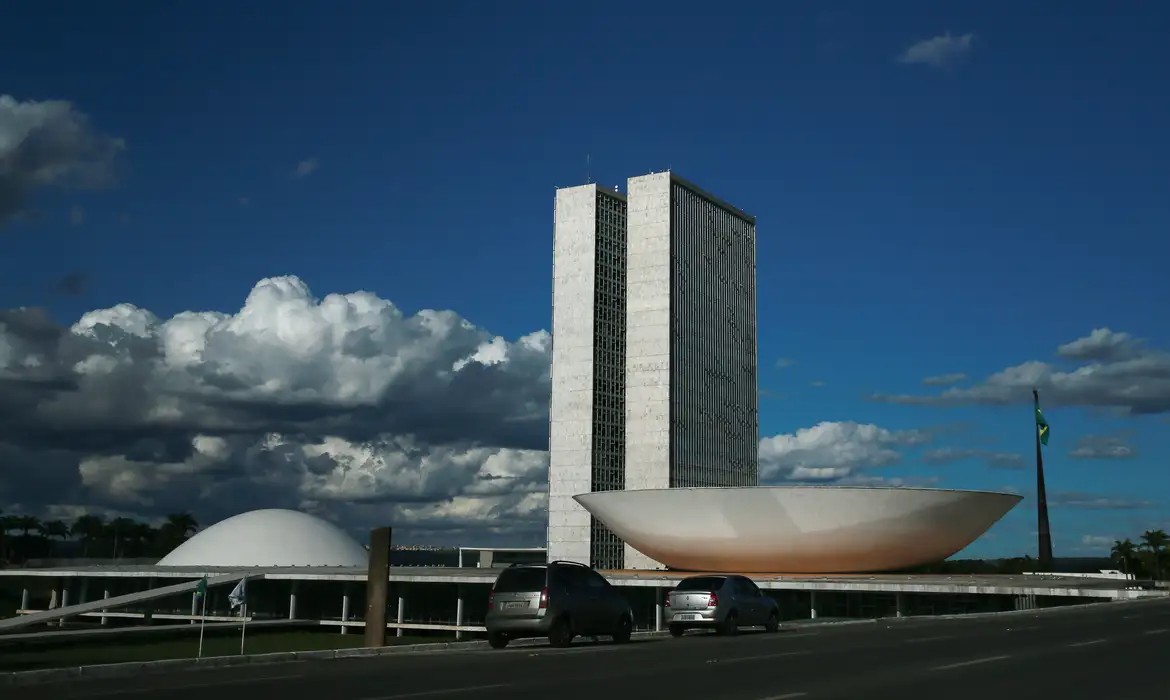 Imagem da noticia Relatório da LDO prevê R$ 37,8 bilhões para emendas ao Congresso