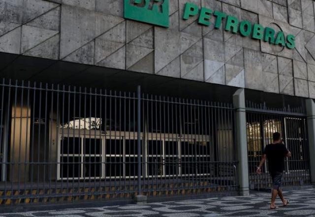 Imagem da noticia Mesmo com rejeição, governo emplaca nomes no conselho da Petrobras
