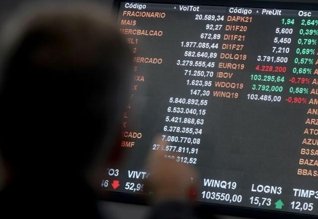 Imagem da noticia Bolsa encerra a semana em nível recorde, acima de 125 mil pontos