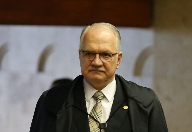 Imagem da noticia Fachin arquiva ação de Bolsonaro contra regimento interno do STF