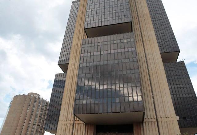 Imagem da noticia Boletim Focus: expectativa de inflação anual sobe pela 26ª vez