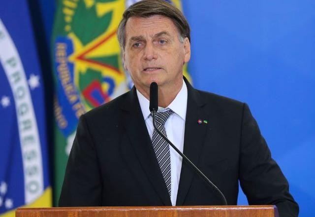 Imagem da noticia Bolsonaro anuncia redução de imposto para instrumentos e skates