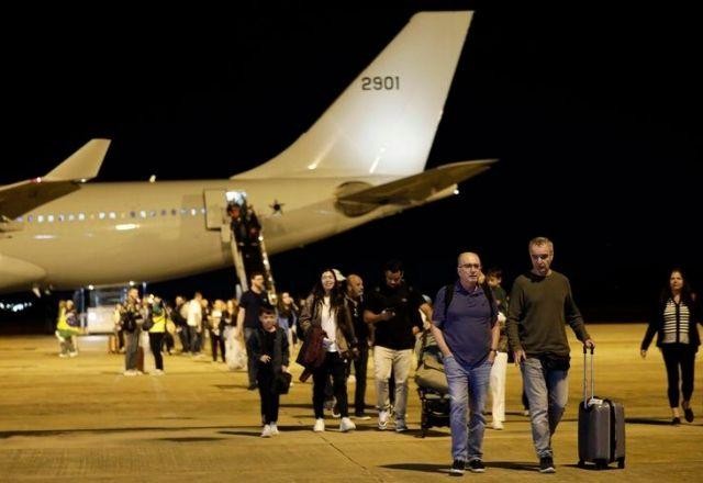 Imagem da noticia Ministério da Saúde oferece auxílio psicológico aos brasileiros que retornam de Israel