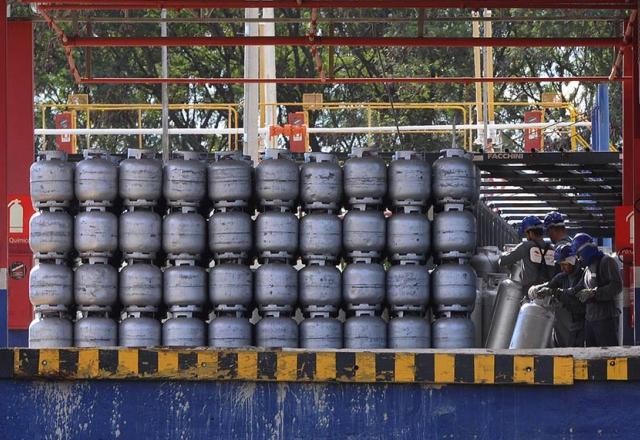 Imagem da noticia Congresso aprova crédito de R$ 300 milhões para viabilizar auxílio gás