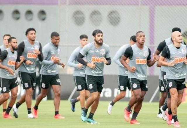 Imagem da noticia Corinthians anuncia que 10 atletas testaram positivo para Covid-19