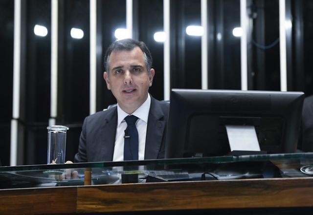 Bancada do PT vai apoiar Pacheco na eleição para presidente do Senado