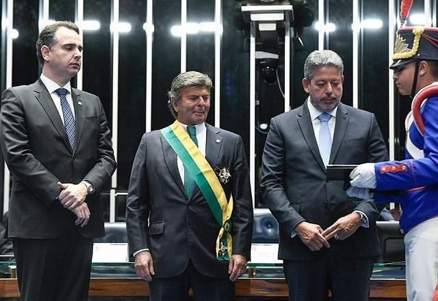 Luiz Fux recebe medalha Grã-Cruz da Ordem do Congresso Nacional