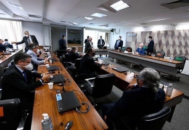 OAB diz que convocação de advogados à CPI viola prerrogativas da advocacia