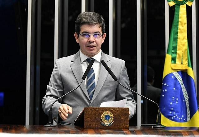 Imagem da noticia Não há possibilidade de MP dos ministérios ser rejeitada, diz líder do governo