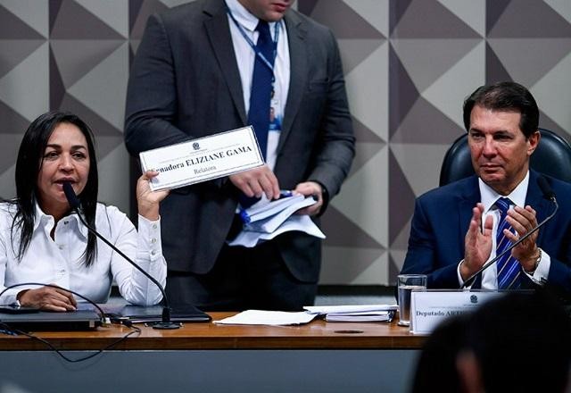 Imagem da noticia CPMI do 8/1 desmarca depoimento de Braga Netto e vai ouvir ex-ajudante de Bolsonaro