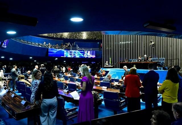 Imagem da noticia Senado aprova taxação de investimentos offshore e de fundos exclusivos
