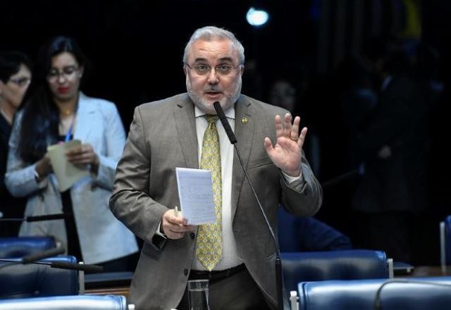 Imagem da noticia GT de Minas e Energia pergunta à Petrobras sobre política de estoques