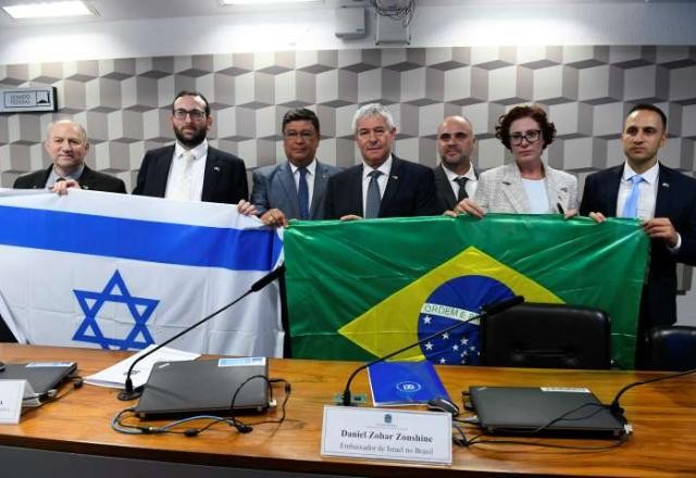 Imagem da noticia Grupo Parlamentar Brasil-Israel e bancada evangélica condenam fala de Lula sobre guerra