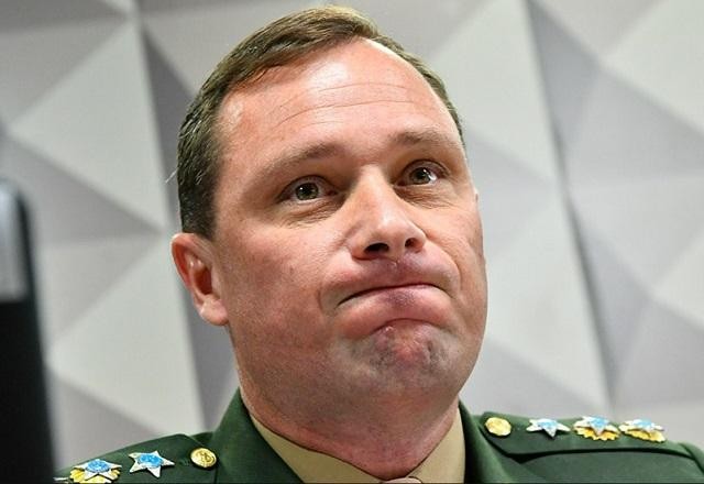 Imagem da noticia Procuradoria defende arquivamento de ação da CPMI contra Mauro Cid